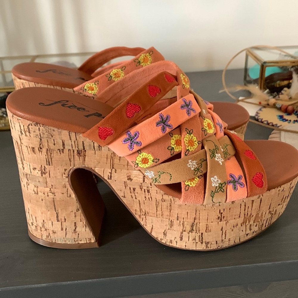 Clog free People brand new